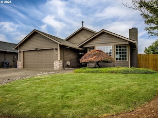 1430 Meadow Dr, Molalla, OR 97038