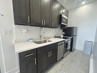 207 Bank St Unit 202, New London, CT 06320