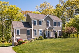 586 Shining Rock Dr, Northbridge, MA 01534