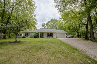 1202 Corey Dr, Knox, IN 46534