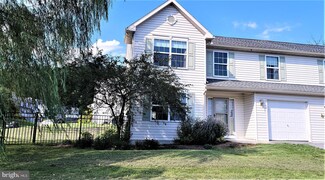 1037 Daisy Dr, Temple, PA 19560