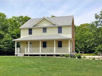 197 Ledoux Ln, Tiverton, RI 02878