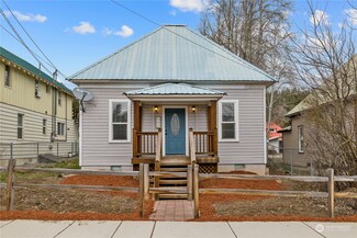 322 W 2nd St, Cle Elum, WA 98922