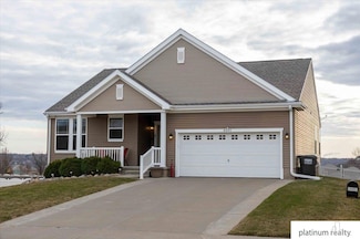 8605 S 66th Ave, Papillion, NE 68133