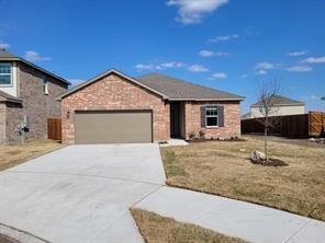13344 Ridings Dr, Fort Worth, TX 76052
