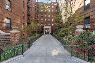83-10 35th Ave Unit 5L, Jackson Heights, NY 11372
