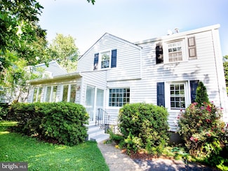 2901 Cherry St, Falls Church, VA 22042