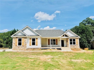 24 Applewood Ln, Taylorsville, GA 30178