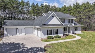 N1771 Catherine Way, Waupaca, WI 54981