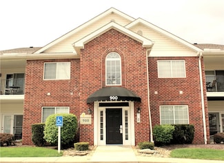 900 Hidden Ridge Ct Unit 202, South Park, PA 15129