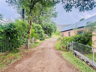 1350 County Road 41, Velarde, NM 87582