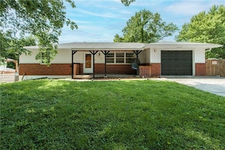 12603 E 37th St N A, Sugar Creek, MO 64050