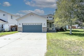 5709 E 13th St, Cheyenne, WY 82001
