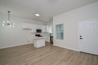405 Clearwater St Unit AB, Houston, TX 77029
