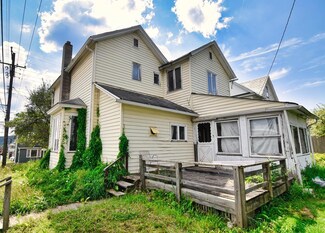 43 Gilfillan St, Franklin, PA 16323