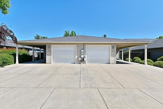 1209 SW Sun Glo Dr, Grants Pass, OR 97527