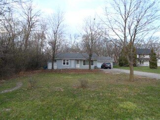 35W138 Fox River Dr, Saint Charles, IL 60174