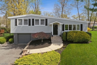 26 Beverly Rd, Cedar Grove, NJ 07009