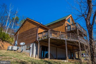 1010 King David Dr, Linden, VA 22642