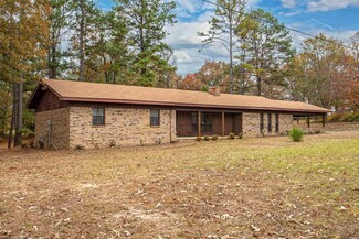 1068 Spring House Rd, Malvern, AR 72104