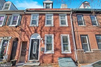 908 New Market St, Philadelphia, PA 19123