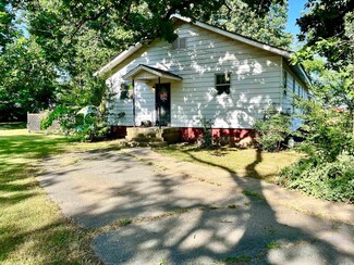 314 Little Rock St, Wheatley, AR 72392