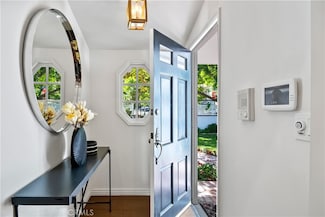 15253 Sutton St, Sherman Oaks, CA 91403