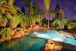 9896 Silvergate Ln, Elk Grove, CA 95624