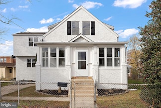 425 Broomall St, Folsom, PA 19033