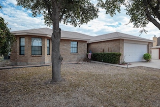 109 Burwood Ln, Del Rio, TX 78840
