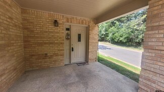 2114 Villa Dr, Tyler, TX 75703