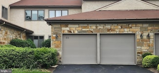 55 Woodmont Dr, Lawrence Township, NJ 08648