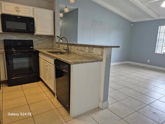 508 Glenwood Dr, West Palm Beach, FL 33415