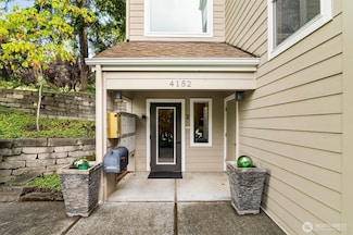 4152 Providence Point Dr SE Unit 207, Issaquah, WA 98029