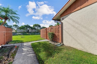 1101 Summit Place Cir Unit B, West Palm Beach, FL 33415