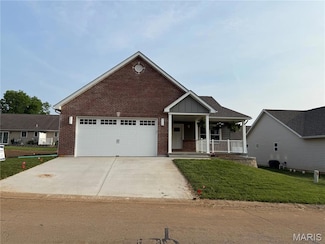 40 Butterfield Dr, Farmington, MO 63640