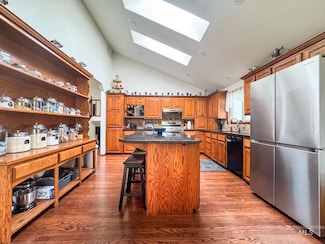 710 Keogh Ln, Caldwell, ID 83607