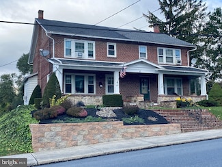 633 State St, Hamburg, PA 19526