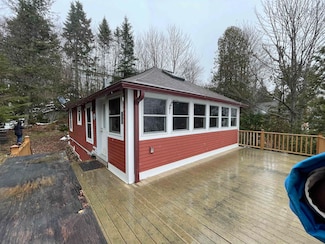 592 Cottage Rd, Canaan, VT 05903