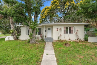 4600 Chancellor St NE, Saint Petersburg, FL 33703