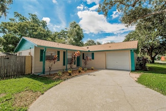 611 Highview Cir N, Brandon, FL 33510