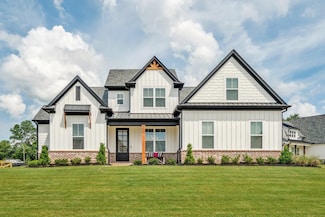 245 Highland Park Dr, Oakland, TN 38060