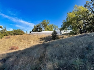 18225 Scenic Dr, Redwood Valley, CA 95470