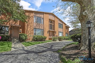 6626 Kingsbridge Dr Unit 4, Sylvania, OH 43560