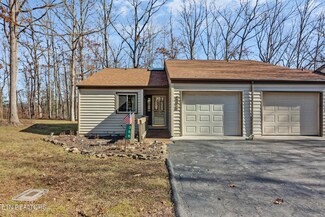 386 Lake Catherine Ct, Crossville, TN 38558