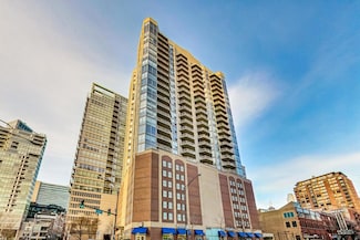 645 N Kingsbury St Unit 1009, Chicago, IL 60654