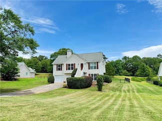 312 Tallassee Ln, Statham, GA 30666