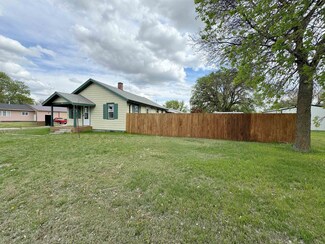 303 W Mcfarland St, Hill City, KS 67642