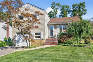 4129 Duff Place, Seaford, NY 11783