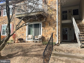 32 Juniper Ct, Lawrence Township, NJ 08648